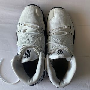 Kyrie 7 ~ White/metallic Gold-black